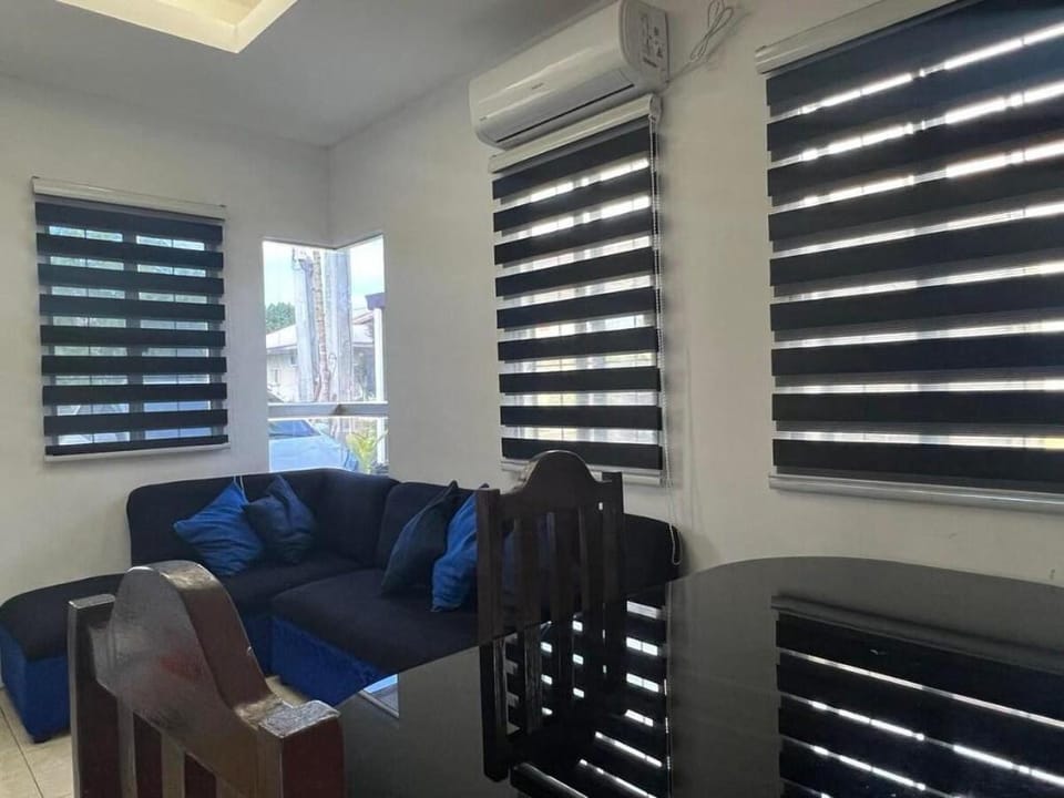 Davao Transient House 2BR w/ wifi, aircon&BBQGrill Vacation rental in Davao City