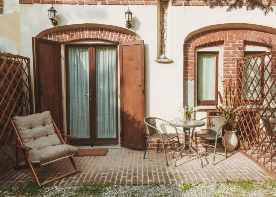 The "Fireplace" Suite with hot tub Vacation rental in Piedmont