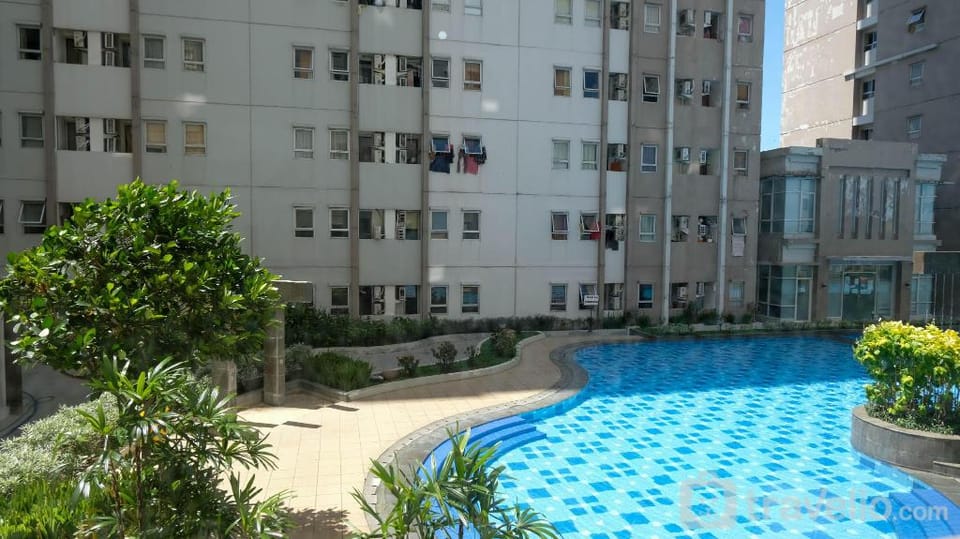 Clean & Comfy 2BR Puncak Kertajaya By Travelio Apartment in Surabaya