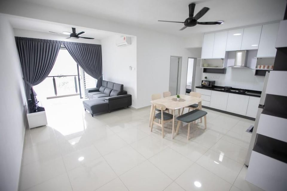 Newly Renovated 3Bedroom Vacation Home 6-8pax Vacation rental in Bayan Lepas