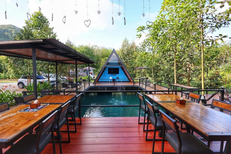 สกายโฮม วัดเจดีย์ไอ้ไข่ Resort & Restaurant Hotel in Thailand