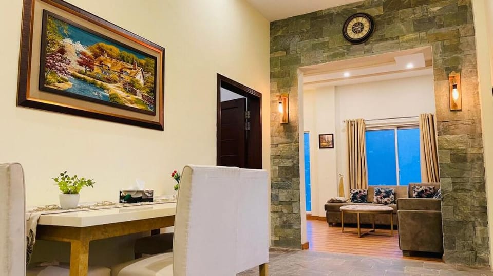 Deluxe Suite - 2 Bed Service Apartment, Murree Apartment in Punjab