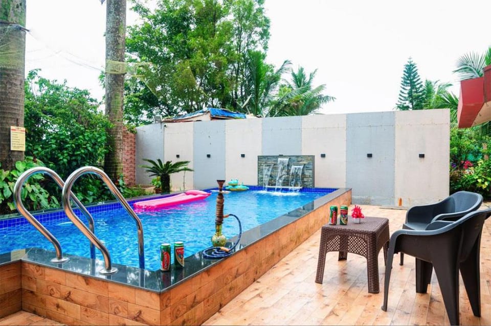 French Chique Pvt Pool Villa - Cherry Blossom Villa in Lonavla