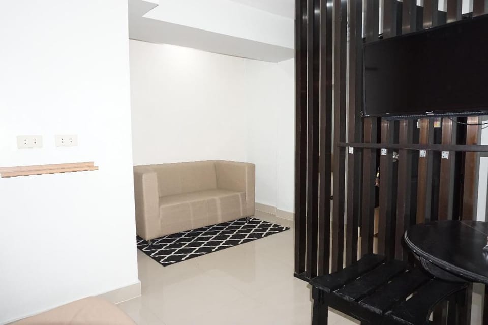 New Empress's Palace Pension Apartment in Iloilo City