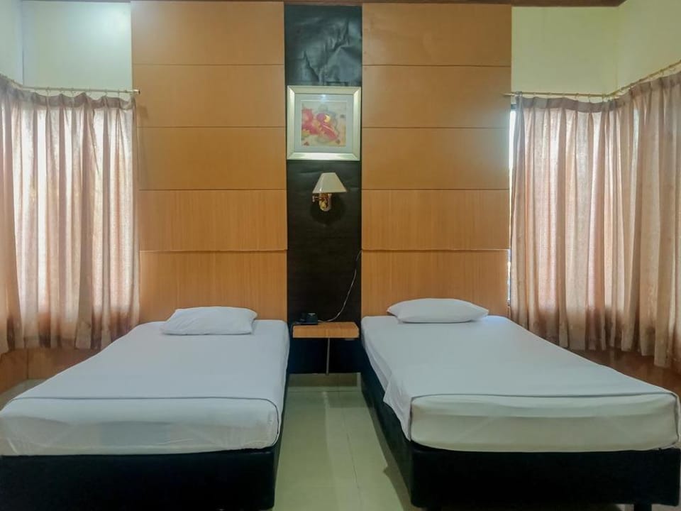 Homestay Akik Hijau Near Panakkukang Hotel in Indonesia