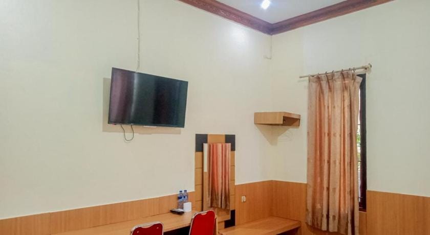 Homestay Akik Hijau Near Panakkukang Hotel in Indonesia