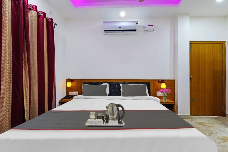Super Collection O D N Grand Hotel in India