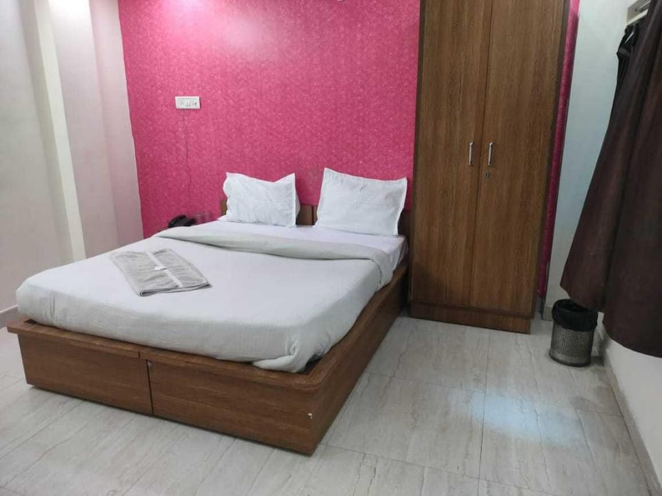 Hotel O By Oyo Kevish Stay Hotel in New Delhi