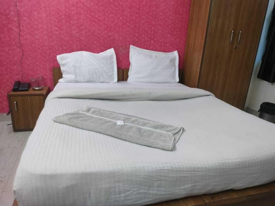 Hotel O By Oyo Kevish Stay Hotel in New Delhi