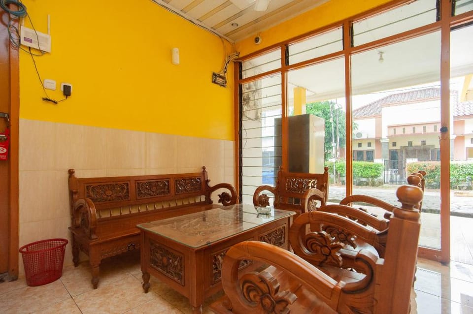 RedDoorz @ Jalan Wayhitam Palembang Hotel in Indonesia