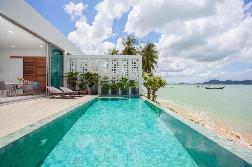Beachfront NewlyBuilt 3BR Villa in Rawai-VVPHU23.4 Villa in Rawai