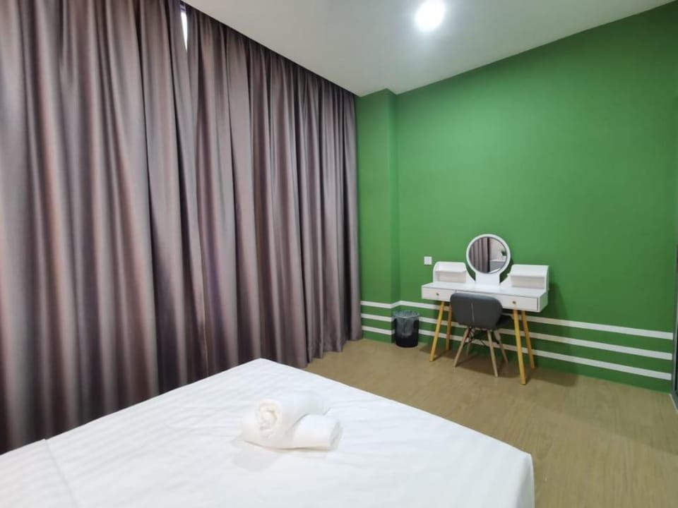 Emerald Suite _ IGVC @ ITCC Manhattan Suites Apartment in Kota Kinabalu