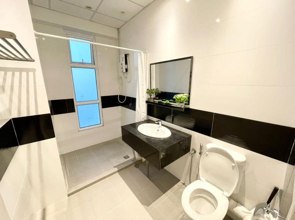 Family Suites at Mansion One by MAJ Apartment in George Town