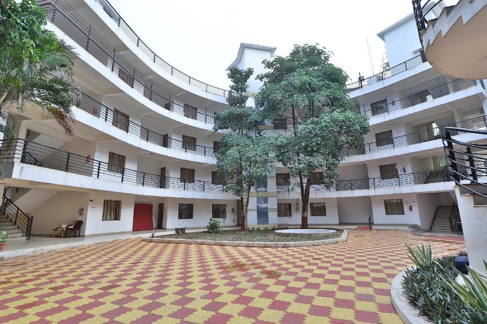 GOLDEN POND RESORT Hotel in Gujarat