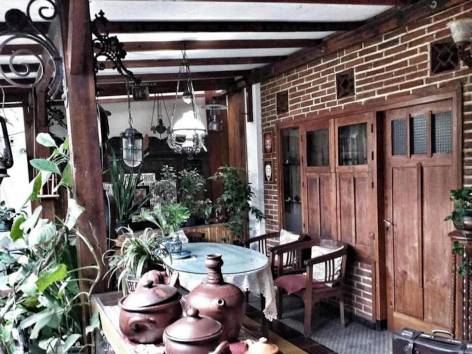 villas in batu indonesia homestay Bed and Breakfast in East Java