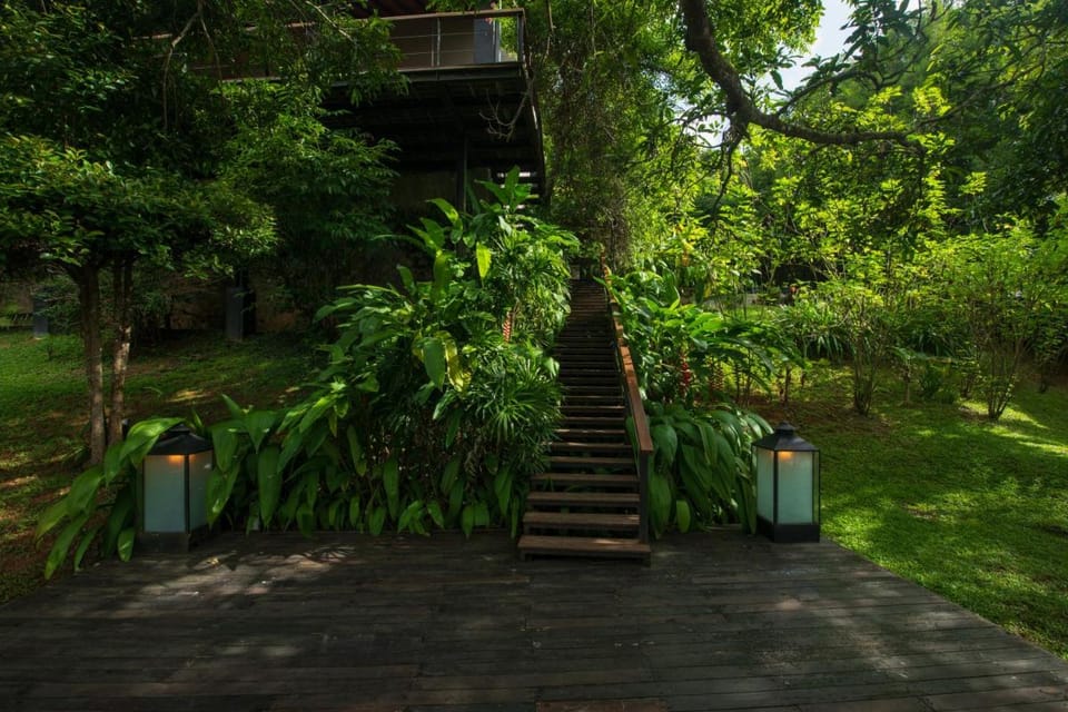 Lily Pod Villa in Western Province