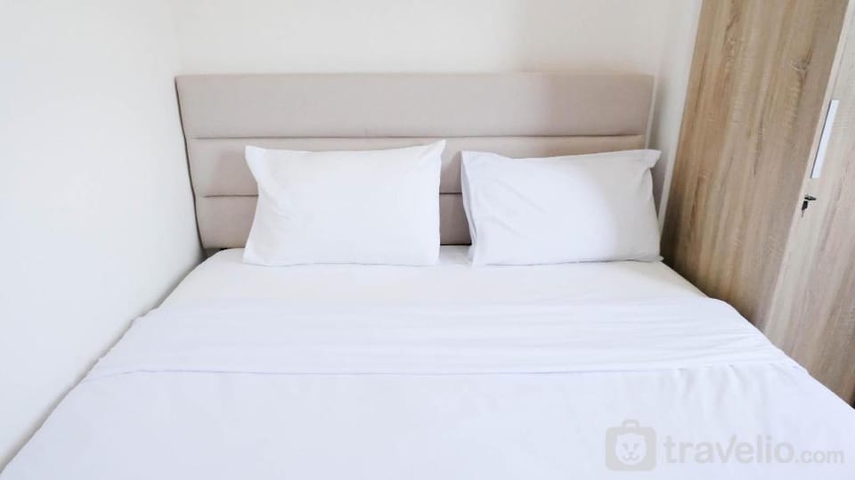 Modern and Homey 2BR Puncak Kertajaya By Travelio Apartment in Surabaya
