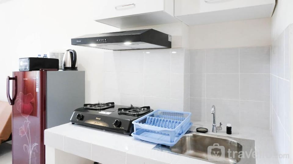 Modern and Homey 2BR Puncak Kertajaya By Travelio Apartment in Surabaya