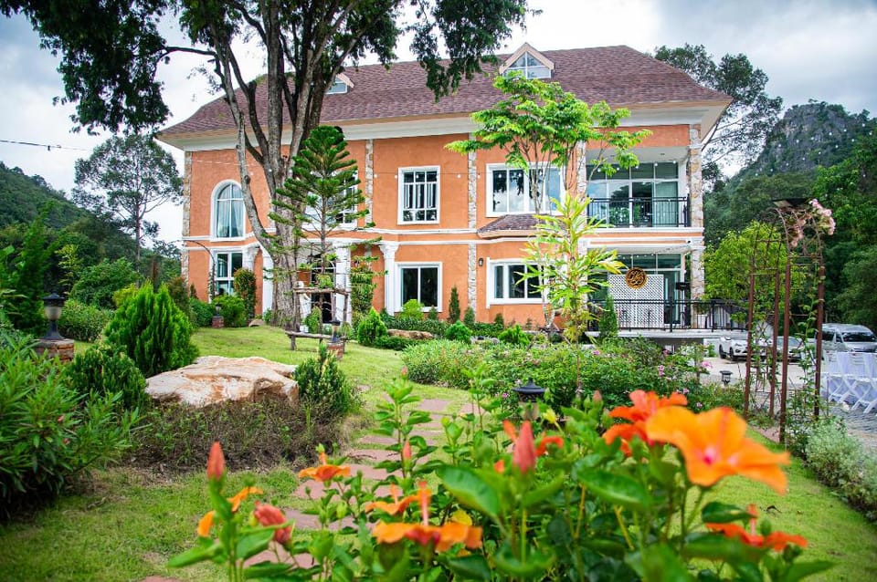 Chateau de Luxi Khao Yai-ชาโตว์ เดอ ลูซี่ เขาใหญ่ Villa in Thailand