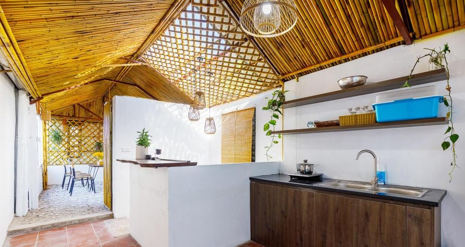 SUPER LOCATION/3BR/20M TO LAKE/ NIGHTMARKET Vacation rental in Hanoi