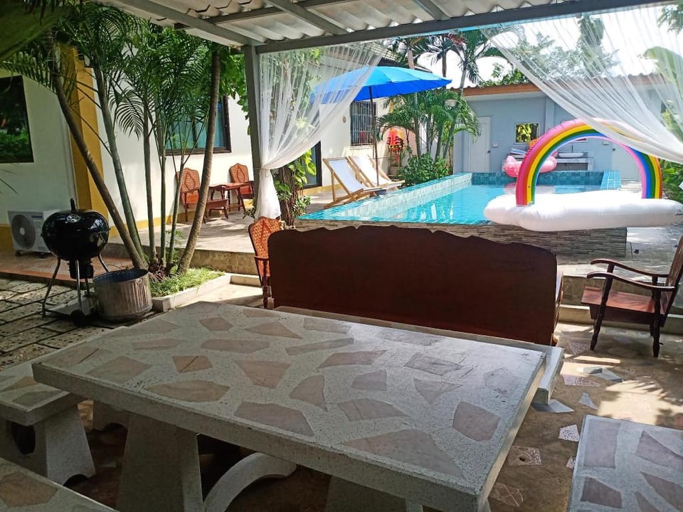 Sweet Floresta Pool Villa Vacation rental in Chon Buri Changwat