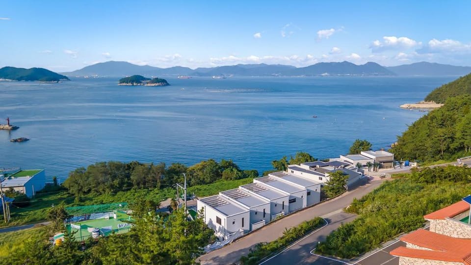 Yeosu Liposo Poolvilla Bed and Breakfast in South Korea