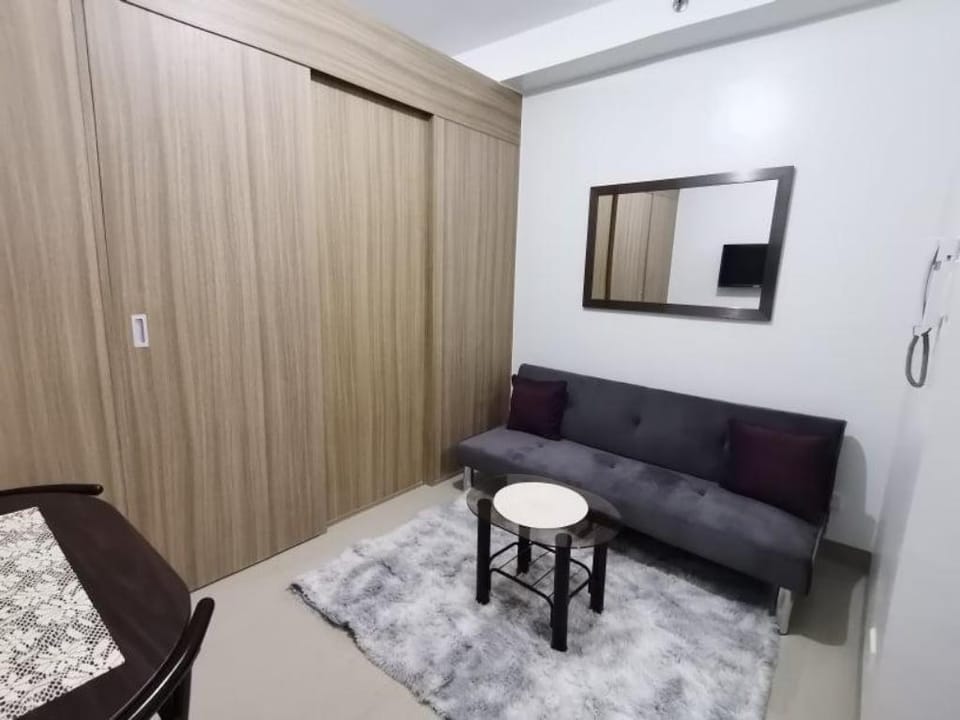 Angalzstaycation 1bedroom unit for family to relax Vacation rental in Pasay