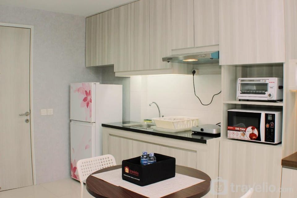 Big and Cozy Studio at Azalea Suites By Travelio Apartment in West Java