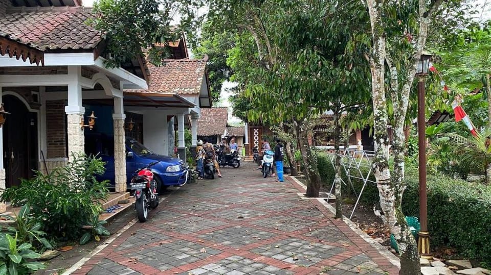 Homestay Candi Pawon Fahrurohman Syariah Vacation rental in Indonesia