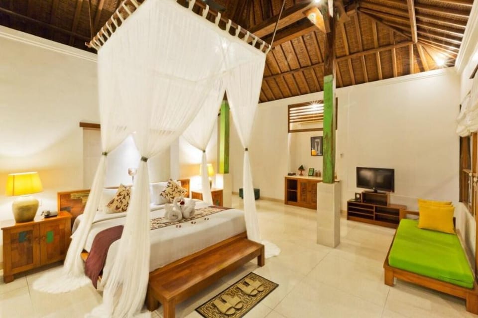 Amazing Clasic 1 BR Private Pool Villa In Seminyak Villa in Kuta