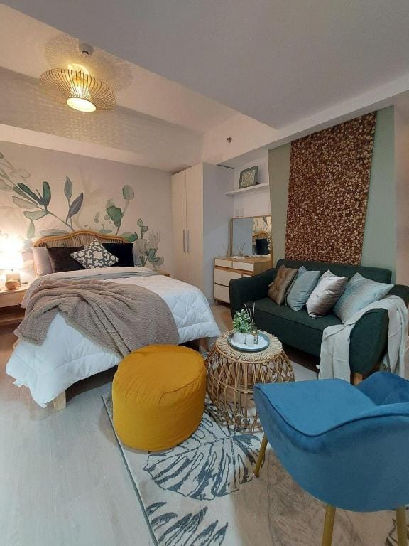 Huge & Cozy Space in Azure +Hi-Speed Wifi/Netflix Apartment in Calabarzon