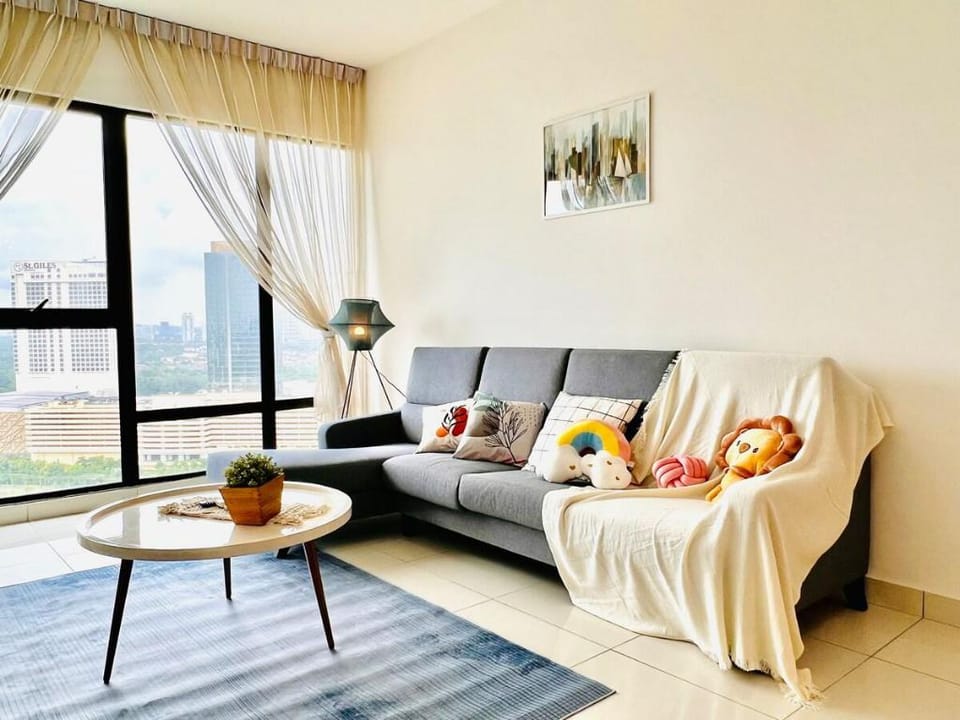 Executive Suites 2+1BRoom@JB Mosaic Midvalley6-12pax Apartment in Johor Bahru