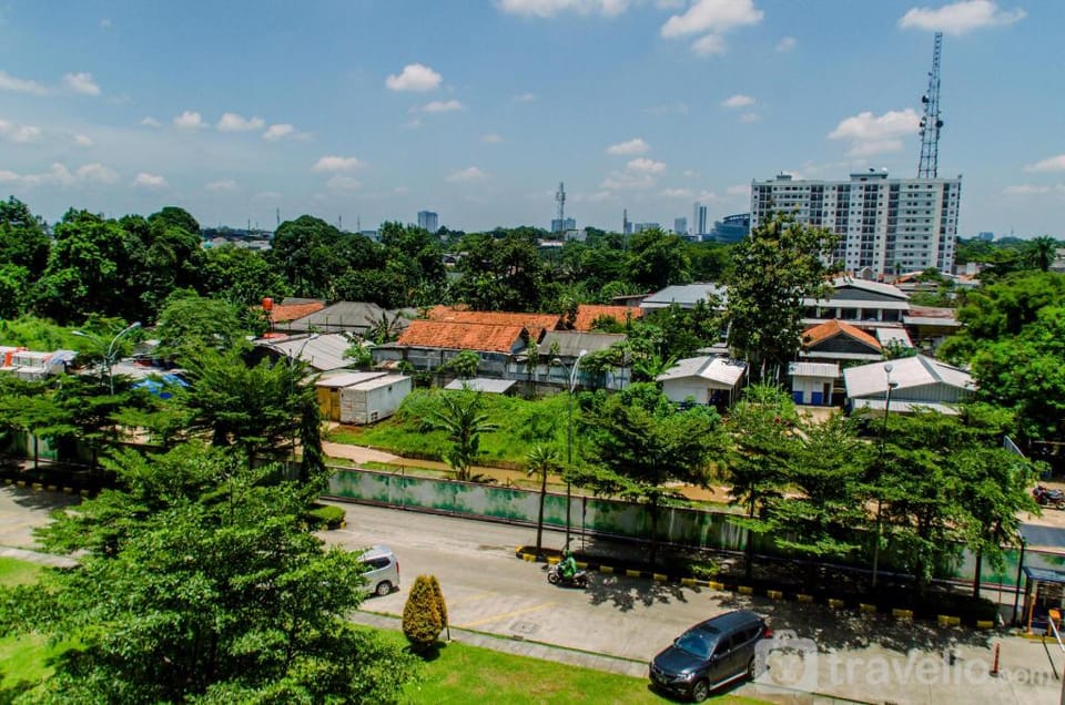Fancy Nice Studio at Serpong Greenview By Travelio Apartment in Jakarta