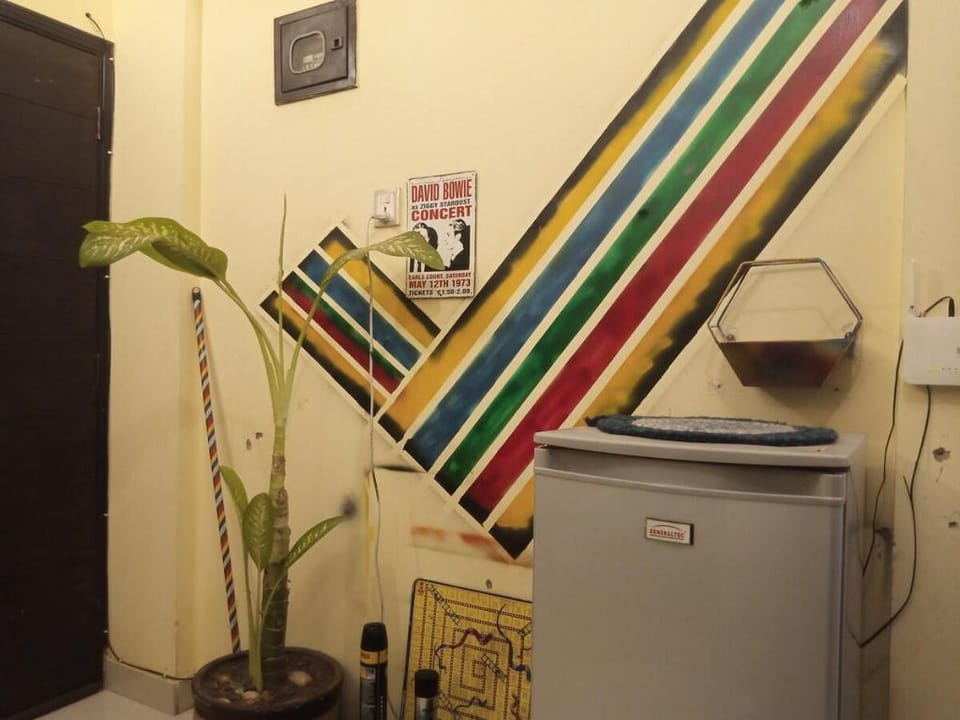 Modern Art 2-BR APT Near Seaview- 现代艺术公寓 Vacation rental in Karachi