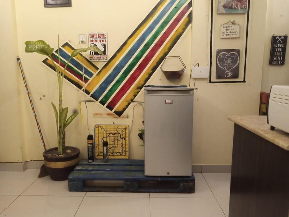 Modern Art 2-BR APT Near Seaview- 现代艺术公寓 Vacation rental in Karachi