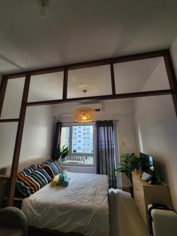 Summer10th Coolsuites Elegant Deluxe Apartment in Tagaytay