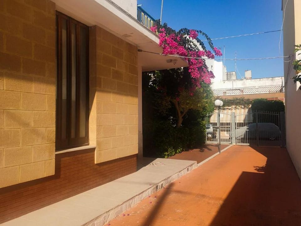 La Magnolia villa vacanze giardino e parcheggio Villa in Specchiolla