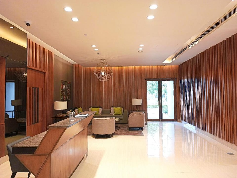 Mandani Cebu Seaview Near CDU, SM, Metro, Ports Apartment in Lapu-Lapu City