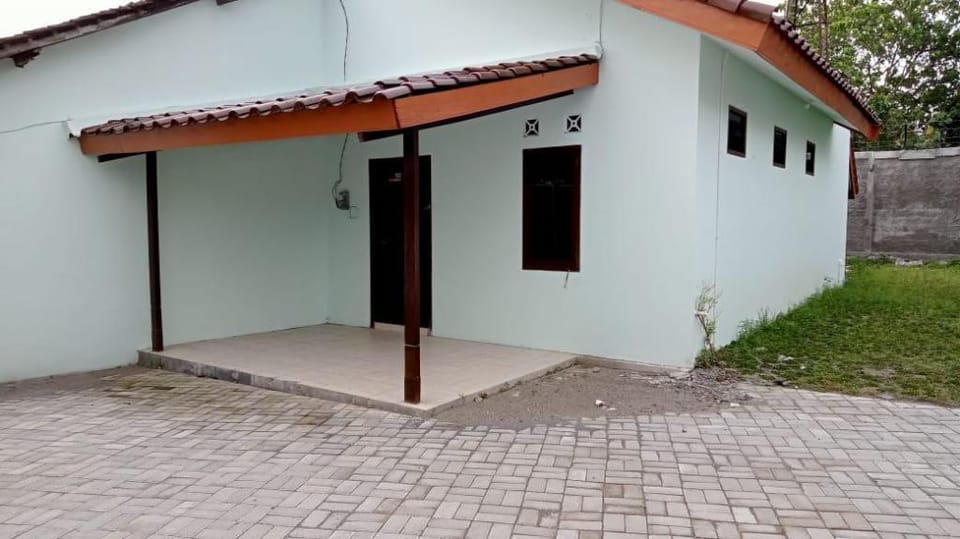 Griya Rejeki Type Standard with 2 Bedroom  Vacation rental in Special Region of Yogyakarta