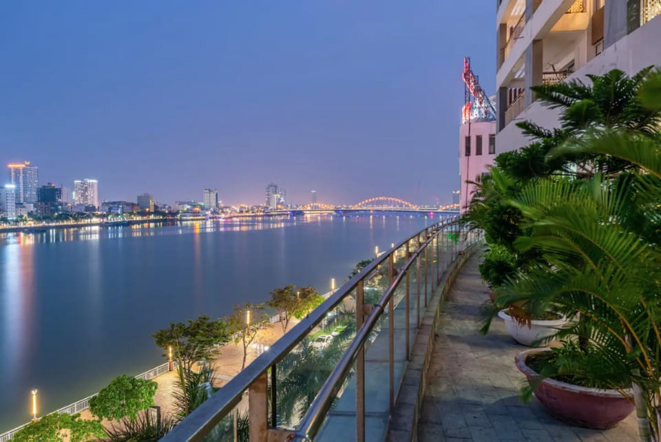 Luxurious 2-bedroom riverfront apartment IRT Apartment in Da Nang