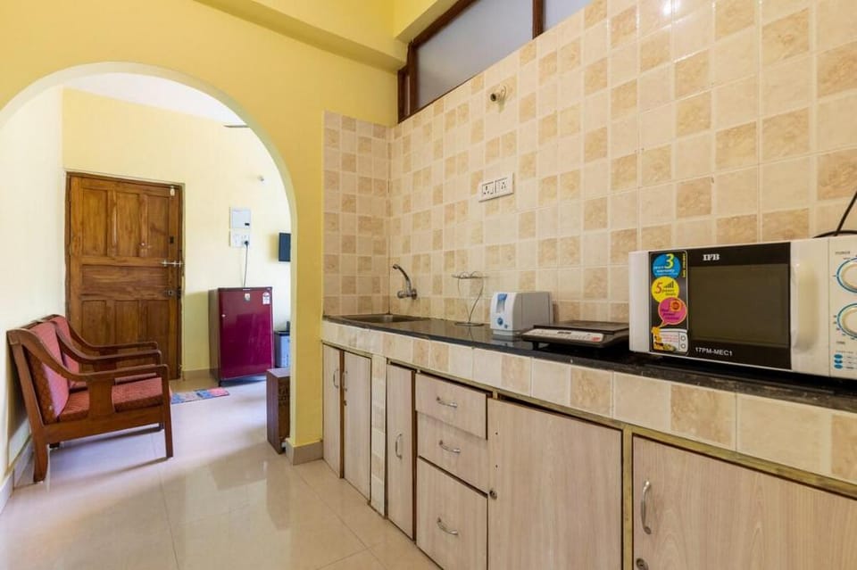 Calangute Pool Facing AC Budget 1bhk with WIFI Apartment in Calangute