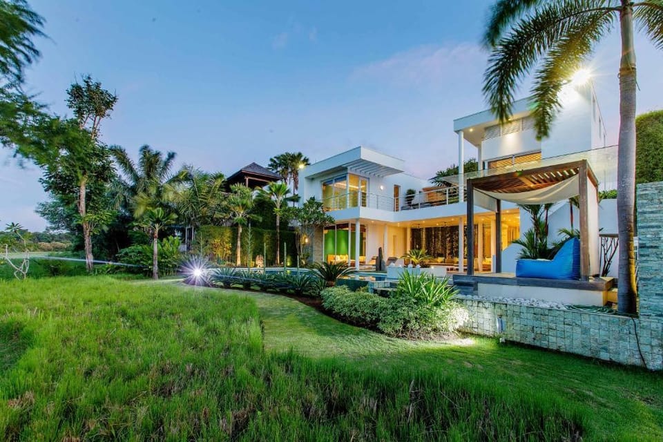 Adore 4 BR with Private Pool Villa #L63 Villa in Bali