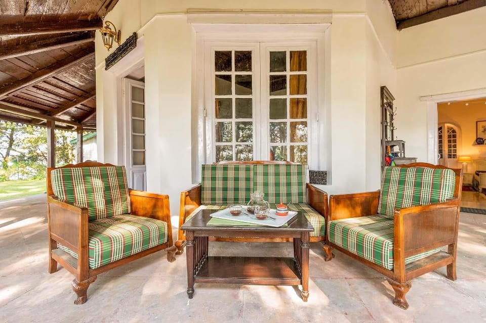 StayVista at 8Oaks Villa in Himachal Pradesh