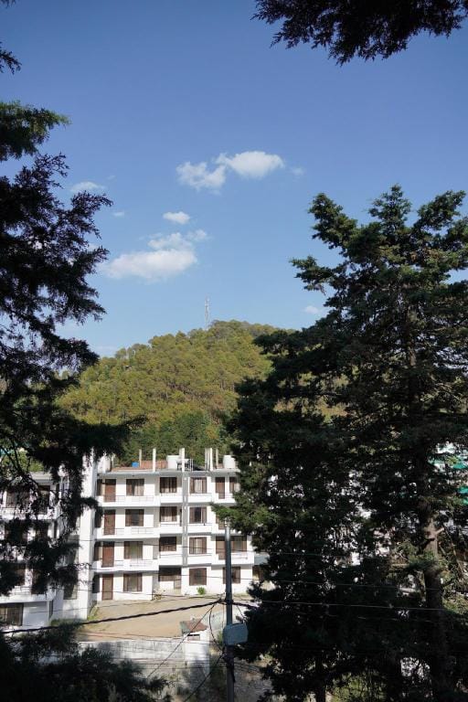 Spacious 2BR Apt-Perfect for Workation:Wifi Inside Vacation rental in Uttarakhand