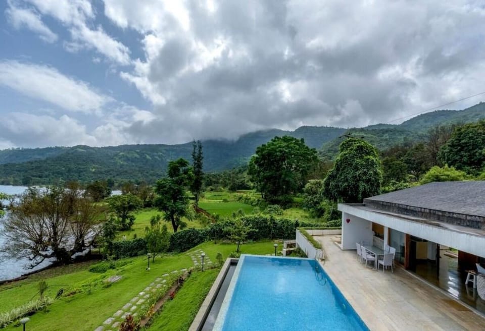 Chic-3 Bedroom-Lake side Villa with Infinity Pool Villa in Maharashtra