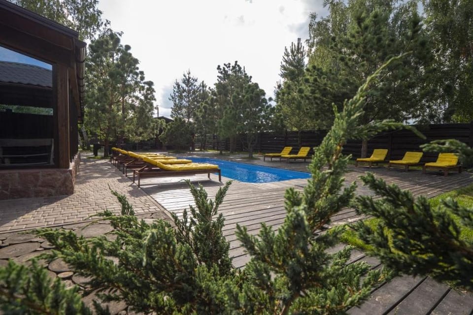 Cottage, bathhouse or sauna, outdoor swimming pool Vacation rental in Ukraine