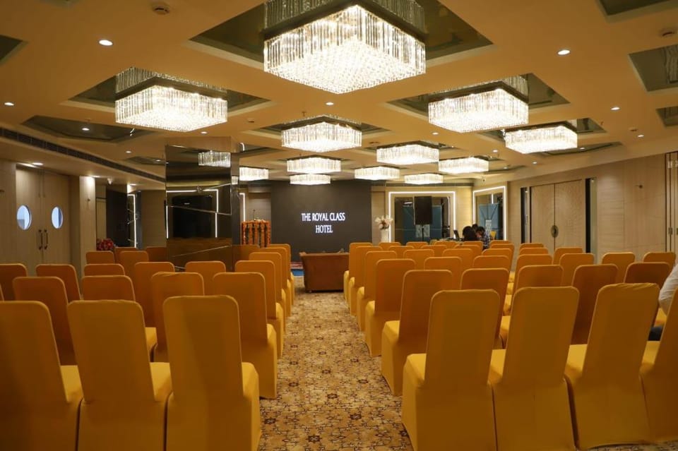 The Royal Class Hotel, Gwalior Hotel in Uttar Pradesh