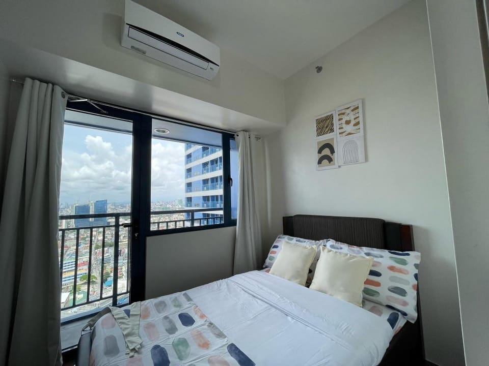 Air Residences ( 1 bedroom furnished condo unit) Apartment in Makati