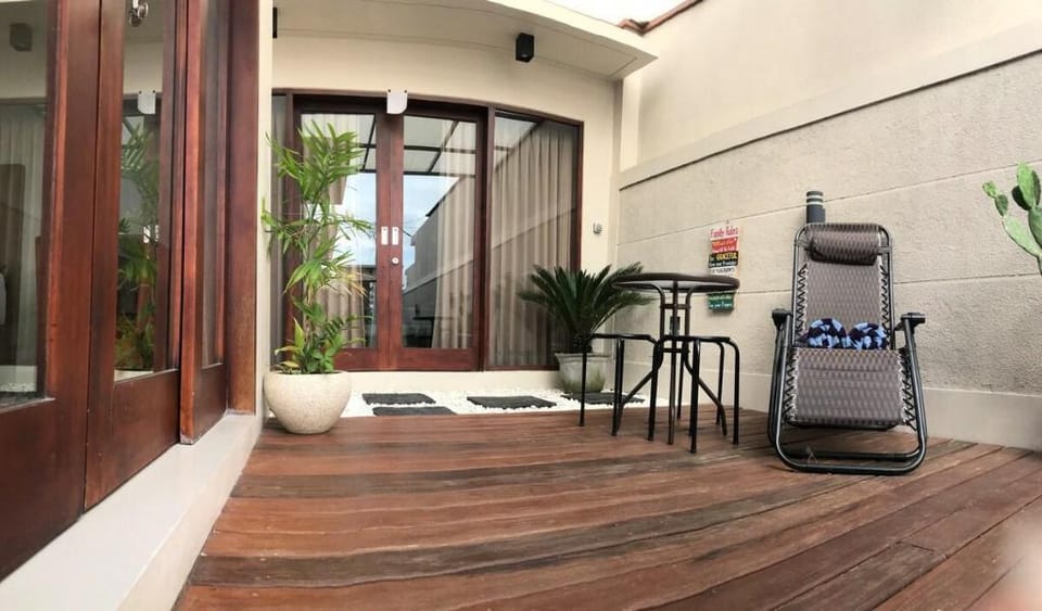simple and quiet villa with private pool  Villa in Bali