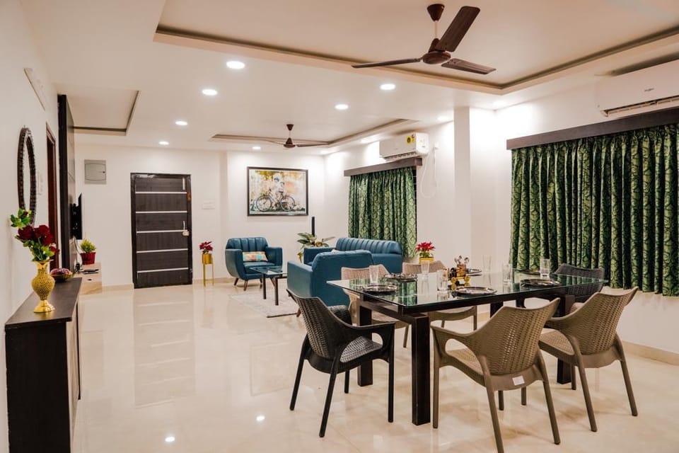 WEST FRONT SHAAKYA LAVISH THREE BHK FLATS Apartment in Hyderabad